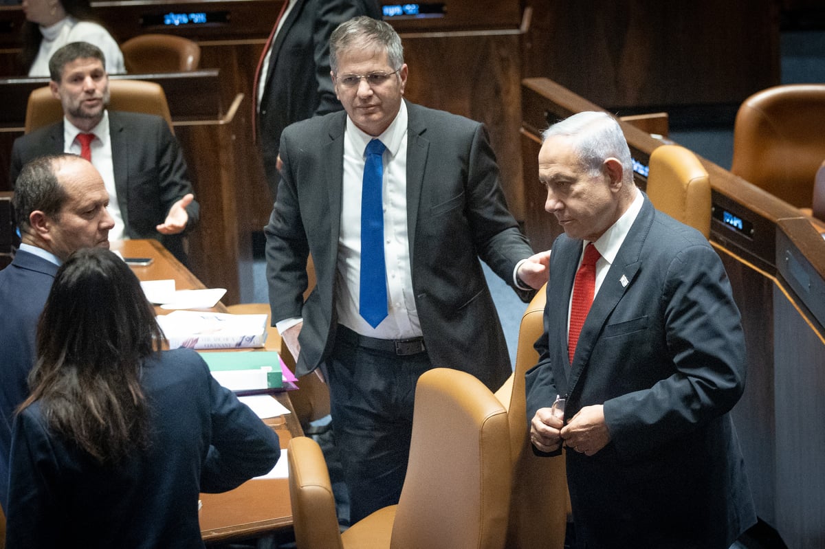 גלריה מסכמת: הלילה הדרמטי במליאת הכנסת. צפו