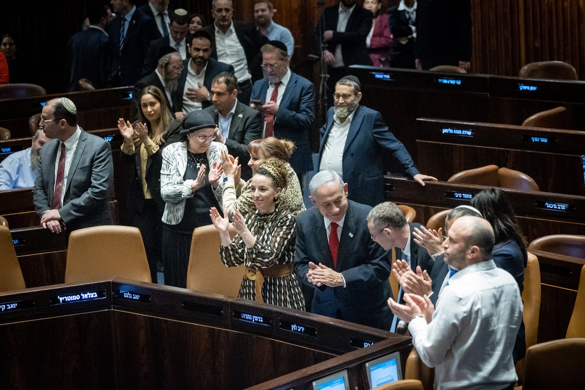 גלריה מסכמת: הלילה הדרמטי במליאת הכנסת. צפו