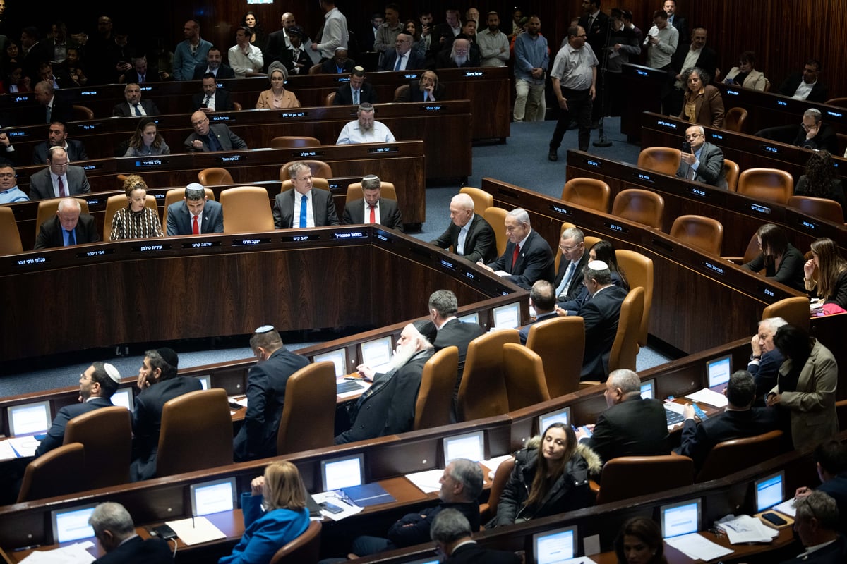 גלריה מסכמת: הלילה הדרמטי במליאת הכנסת. צפו