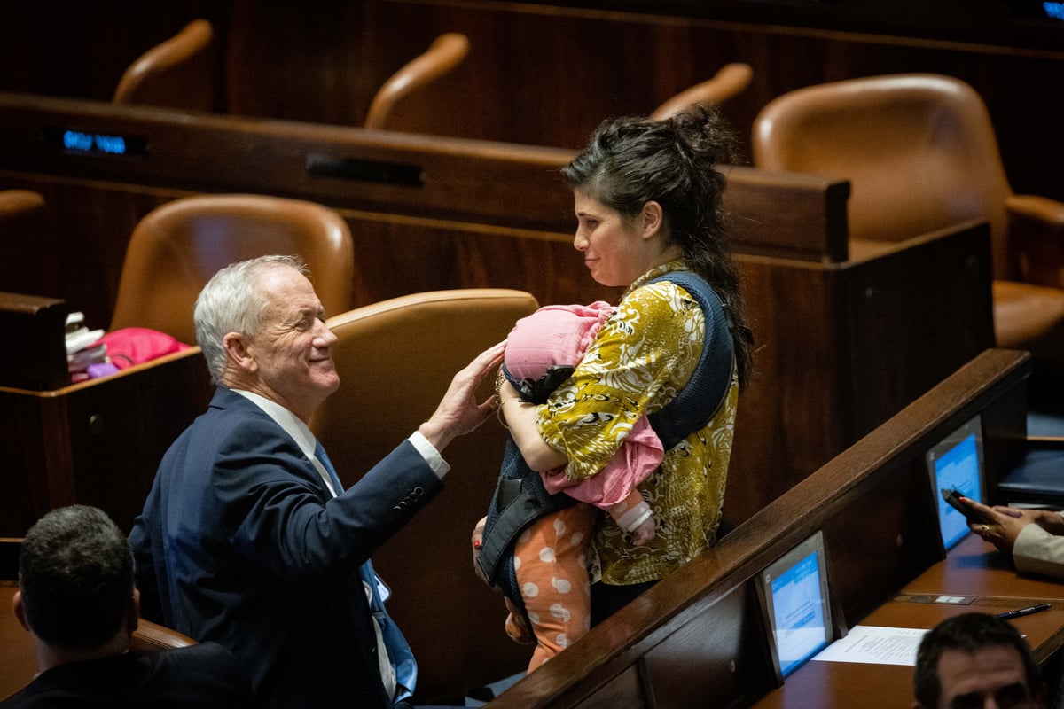 גלריה מסכמת: הלילה הדרמטי במליאת הכנסת. צפו