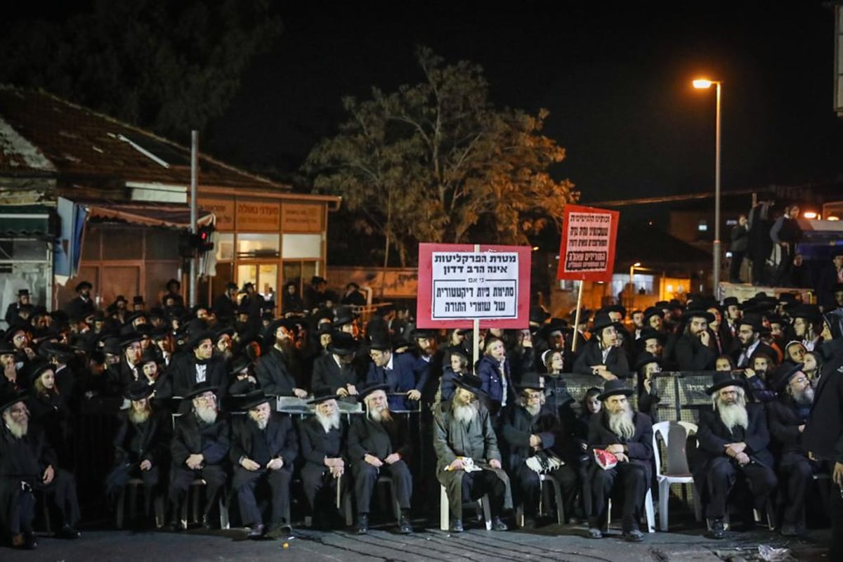 ב"מפגן הזדהות" של 'העדה' עם החשוד בהצתת החנות - עימותים עם המשטרה