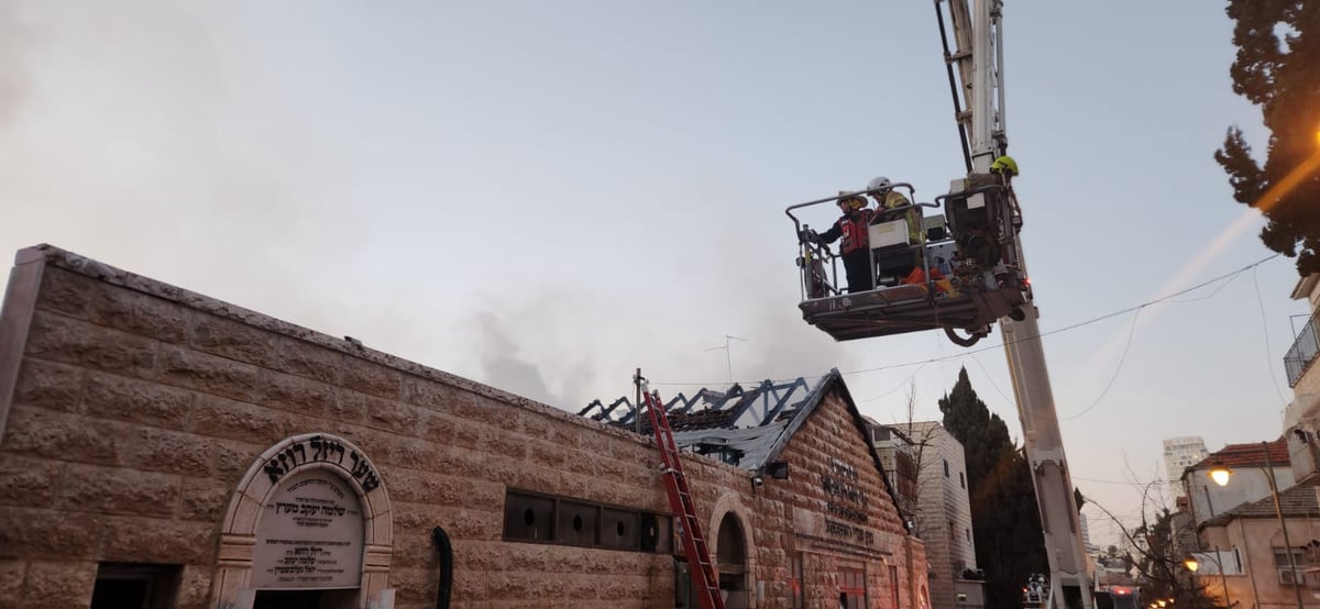 שריפת ספרי התורה והתפילין: האדמו"ר מסאטמר הורה על יום צום ותפילה