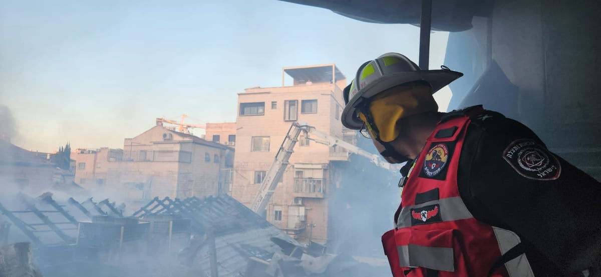 שריפת ספרי התורה והתפילין: האדמו"ר מסאטמר הורה על יום צום ותפילה