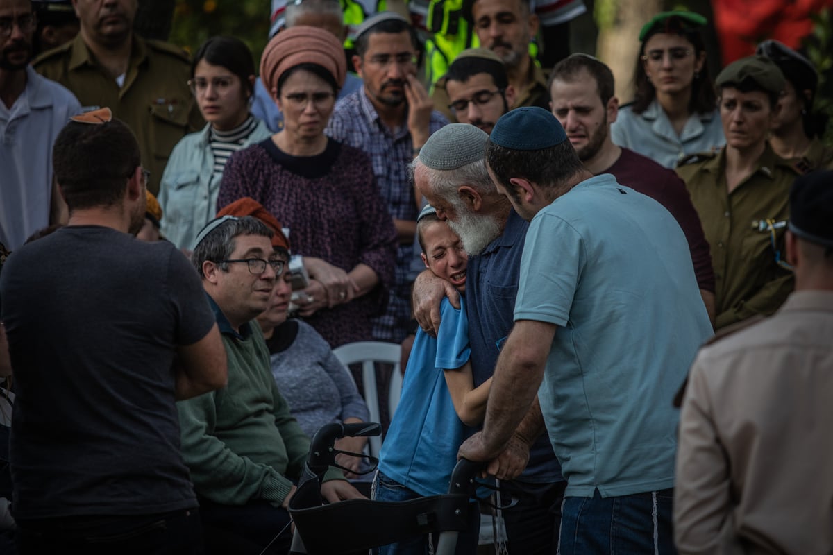 הלווית האחים יניב הי"ד: גלריה דומעת מהלווית הנרצחים