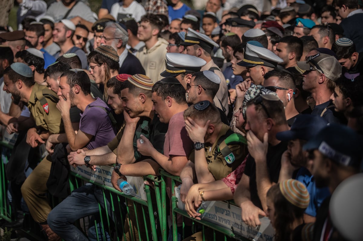 הלווית האחים יניב הי"ד: גלריה דומעת מהלווית הנרצחים