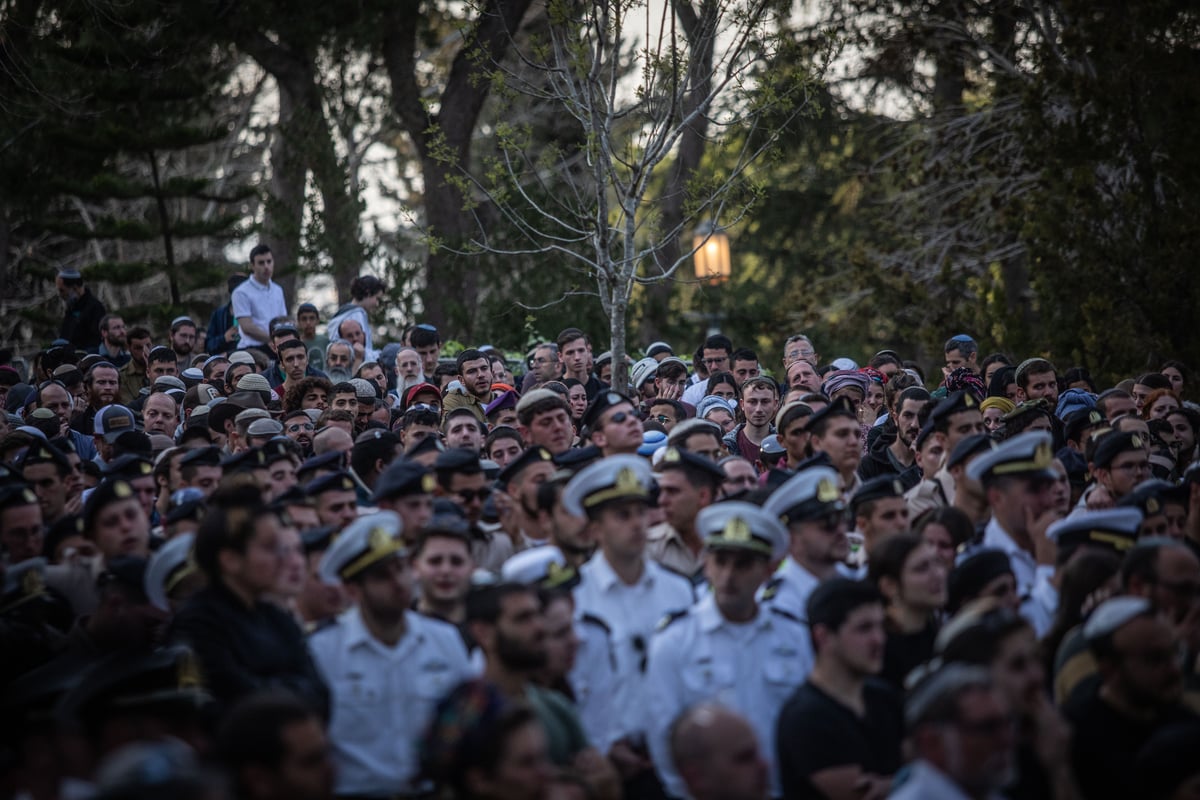 הלווית האחים יניב הי"ד: גלריה דומעת מהלווית הנרצחים