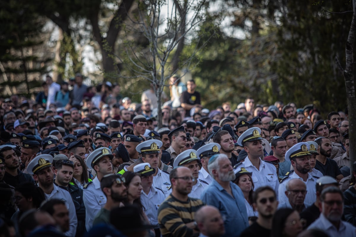 הלווית האחים יניב הי"ד: גלריה דומעת מהלווית הנרצחים