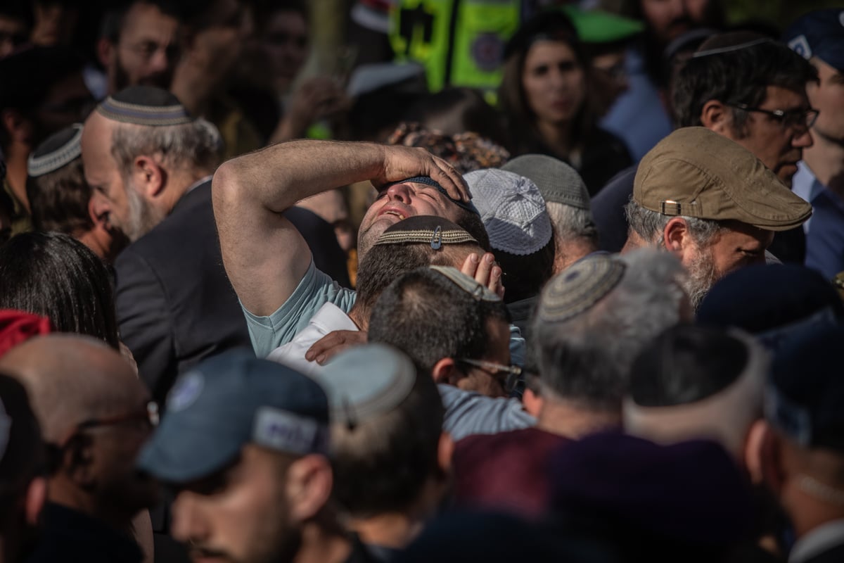 הלווית האחים יניב הי"ד: גלריה דומעת מהלווית הנרצחים