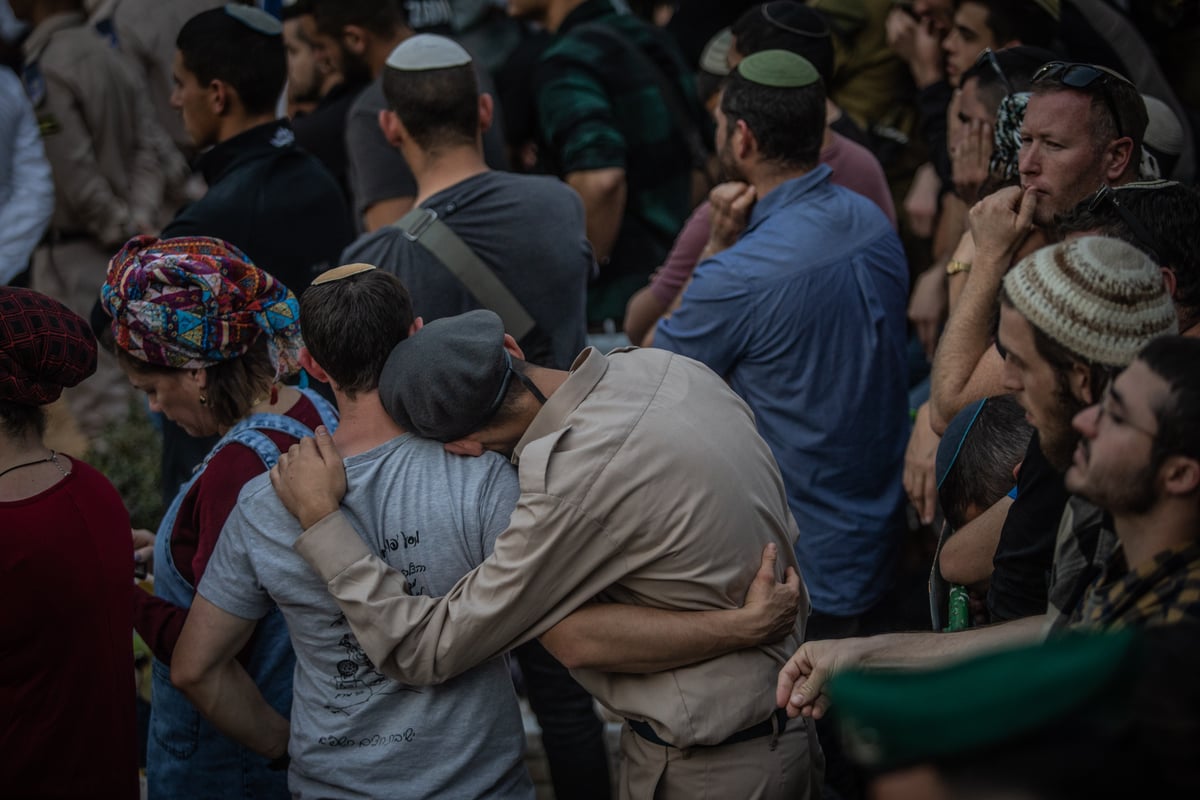 הלווית האחים יניב הי"ד: גלריה דומעת מהלווית הנרצחים