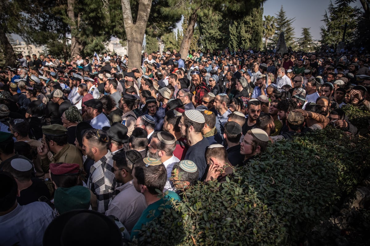 הלווית האחים יניב הי"ד: גלריה דומעת מהלווית הנרצחים