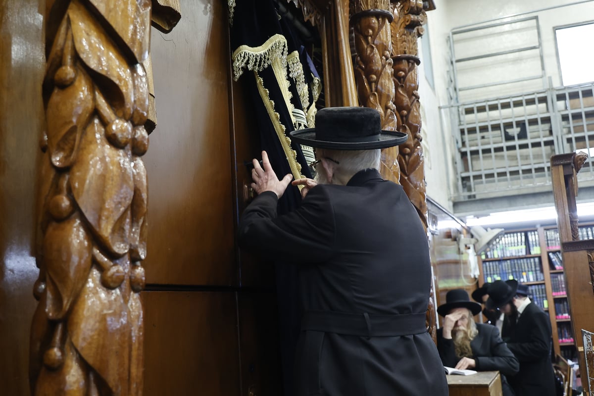 תיקון שובבי"ם אצל הגה"צ המקובל ר' אברהם אביש ציינוירט