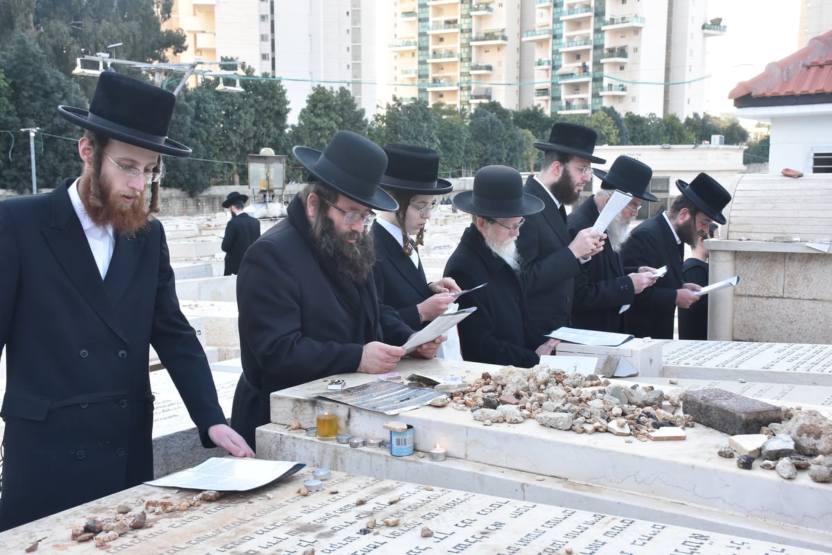 העליה לציון גאב"ד זכרון מאיר בעל 'מחשבת הלוי' זצ"ל