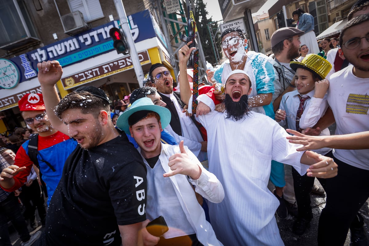 תיעוד מסכם: כך חגגו את פורים ברחובות בני ברק