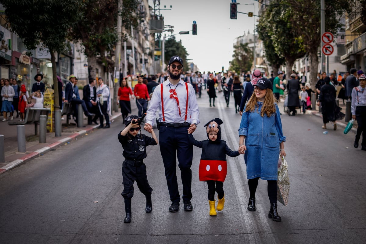 תיעוד מסכם: כך חגגו את פורים ברחובות בני ברק