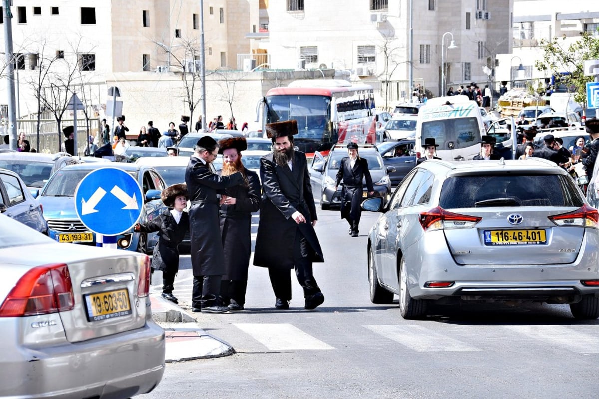 תיעוד מסכם: כך חגגו את פורים ברחובות ביתר עילית