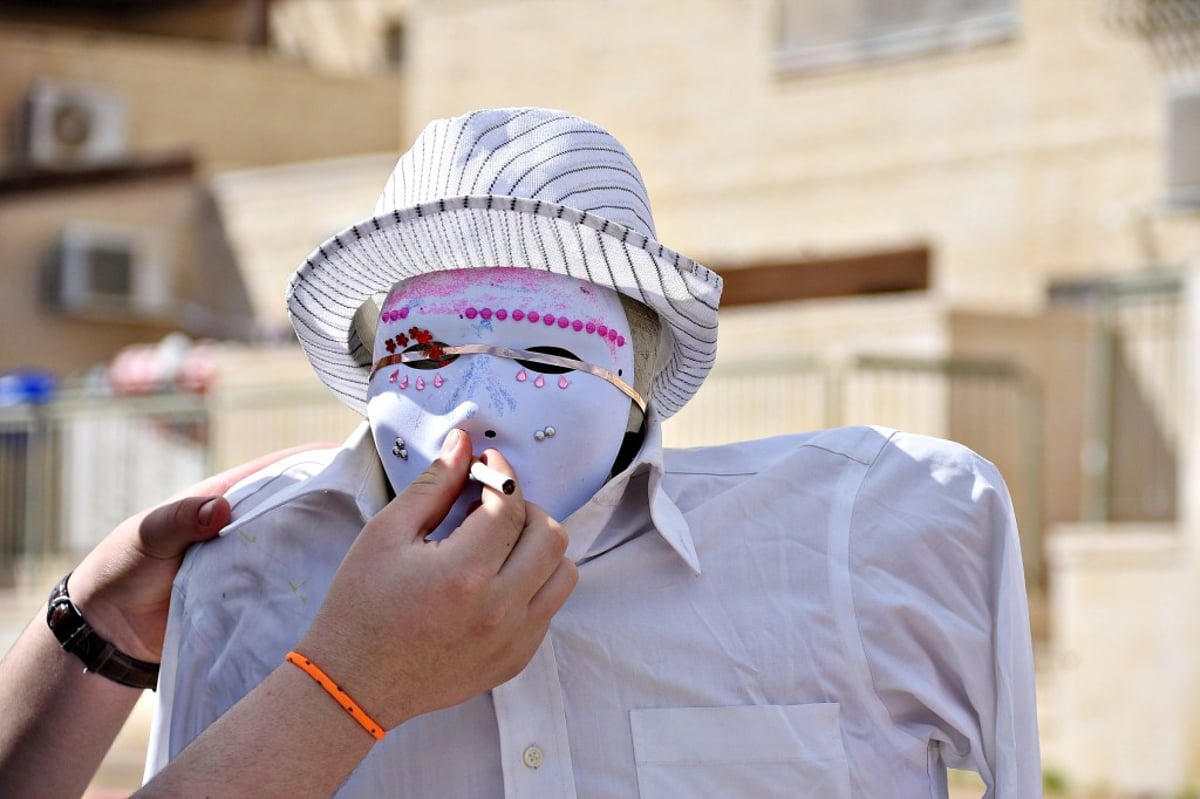 תיעוד מסכם: כך חגגו את פורים ברחובות ביתר עילית