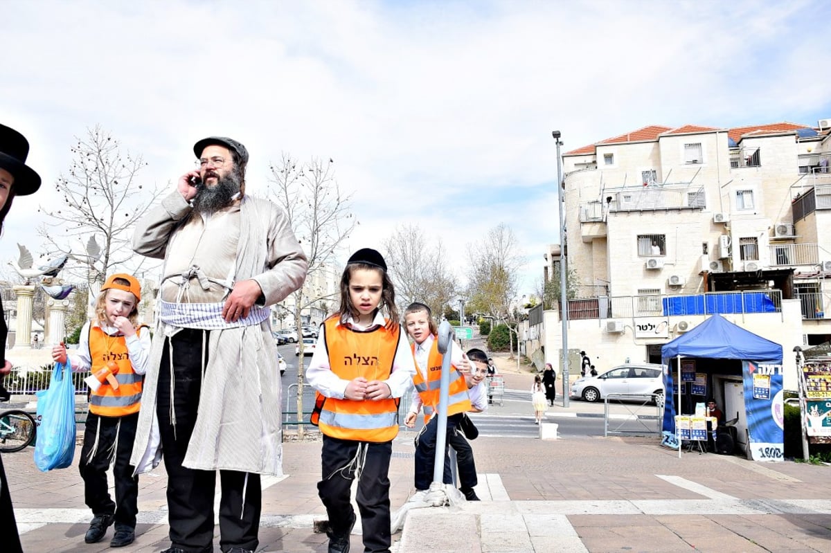 תיעוד מסכם: כך חגגו את פורים ברחובות ביתר עילית