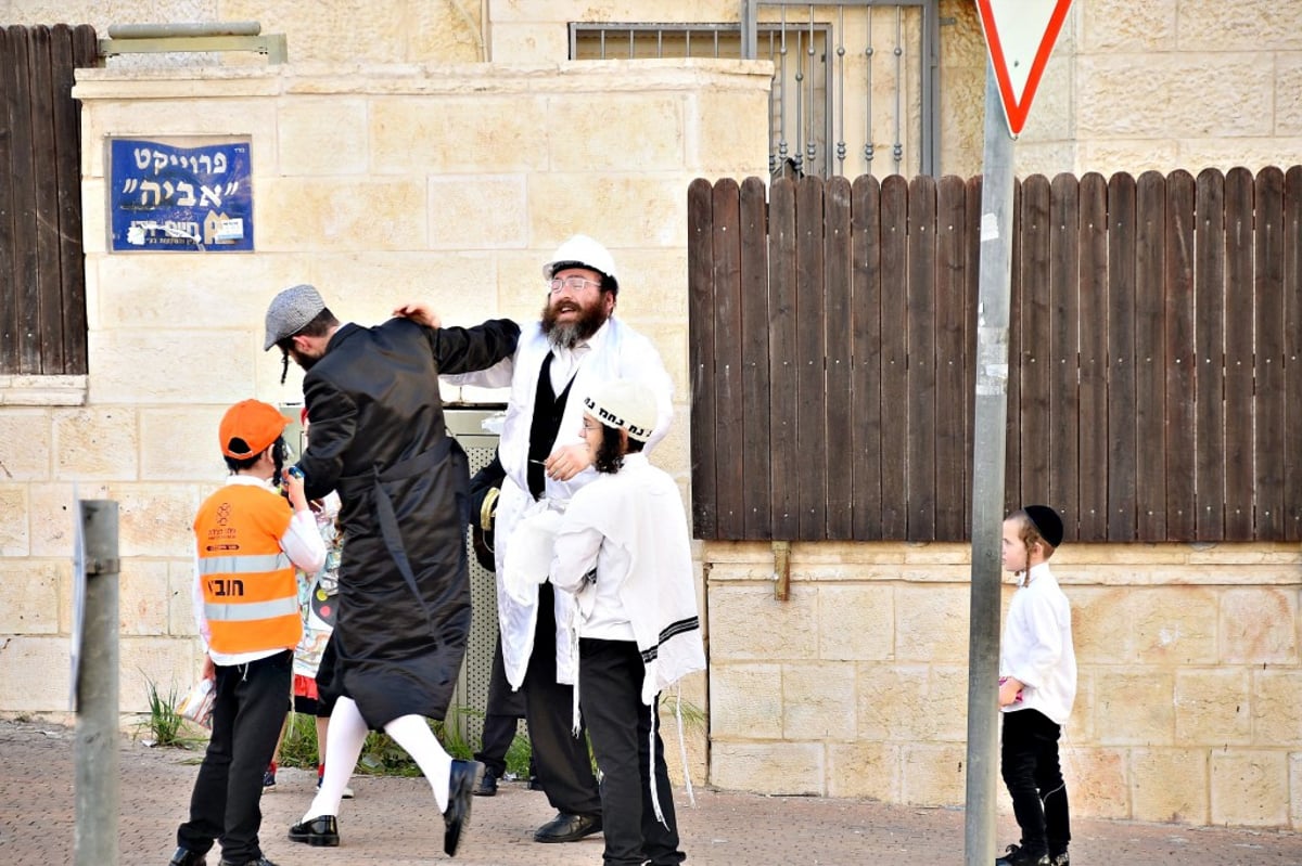 תיעוד מסכם: כך חגגו את פורים ברחובות ביתר עילית