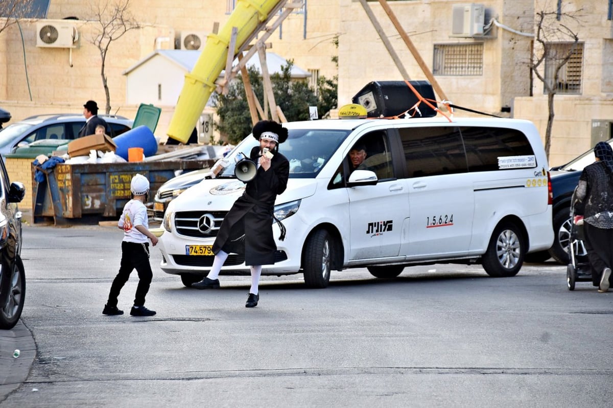 תיעוד מסכם: כך חגגו את פורים ברחובות ביתר עילית