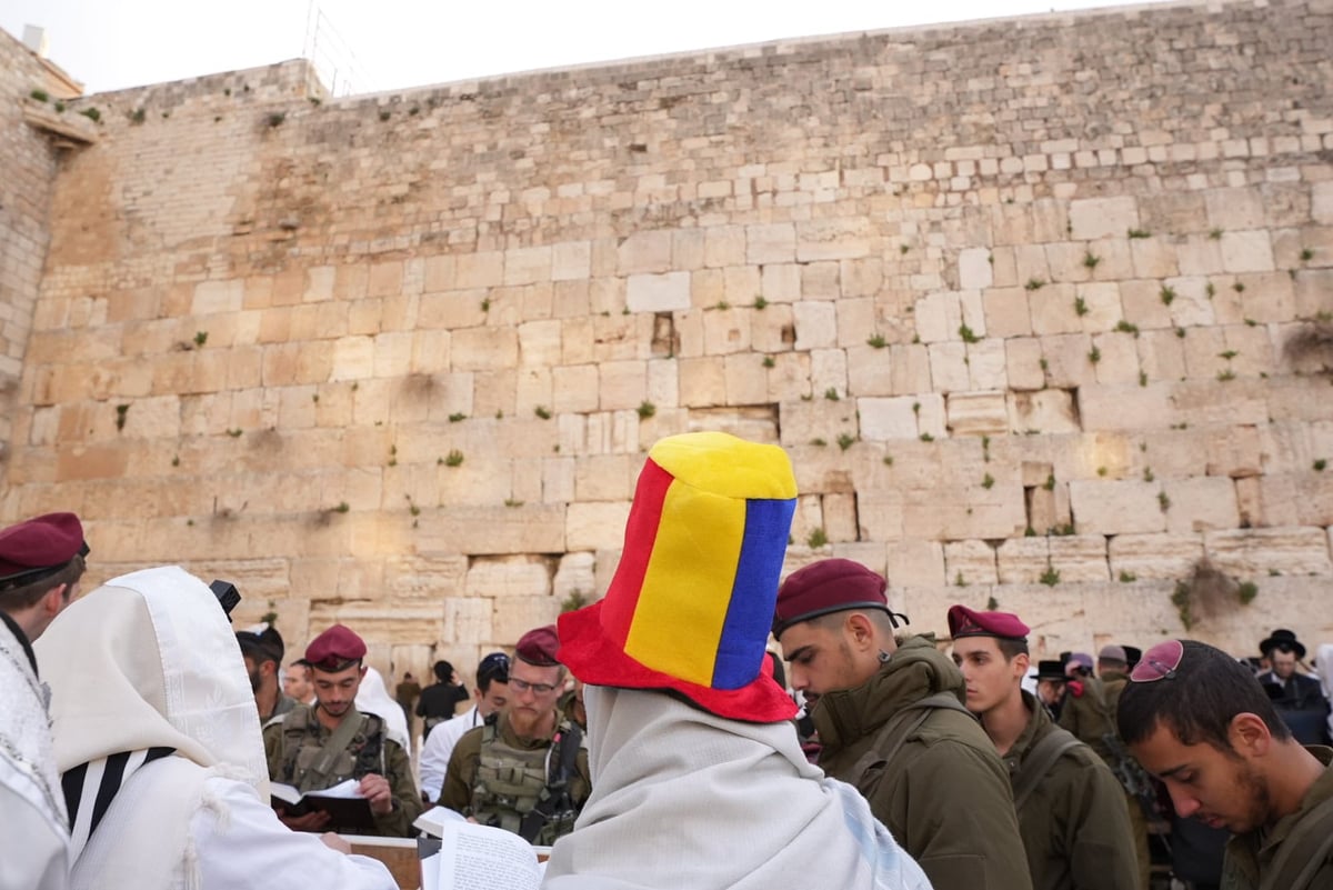 בוקר שושן פורים: אלפים והקצין שנפצע - בכותל המערבי • תיעוד