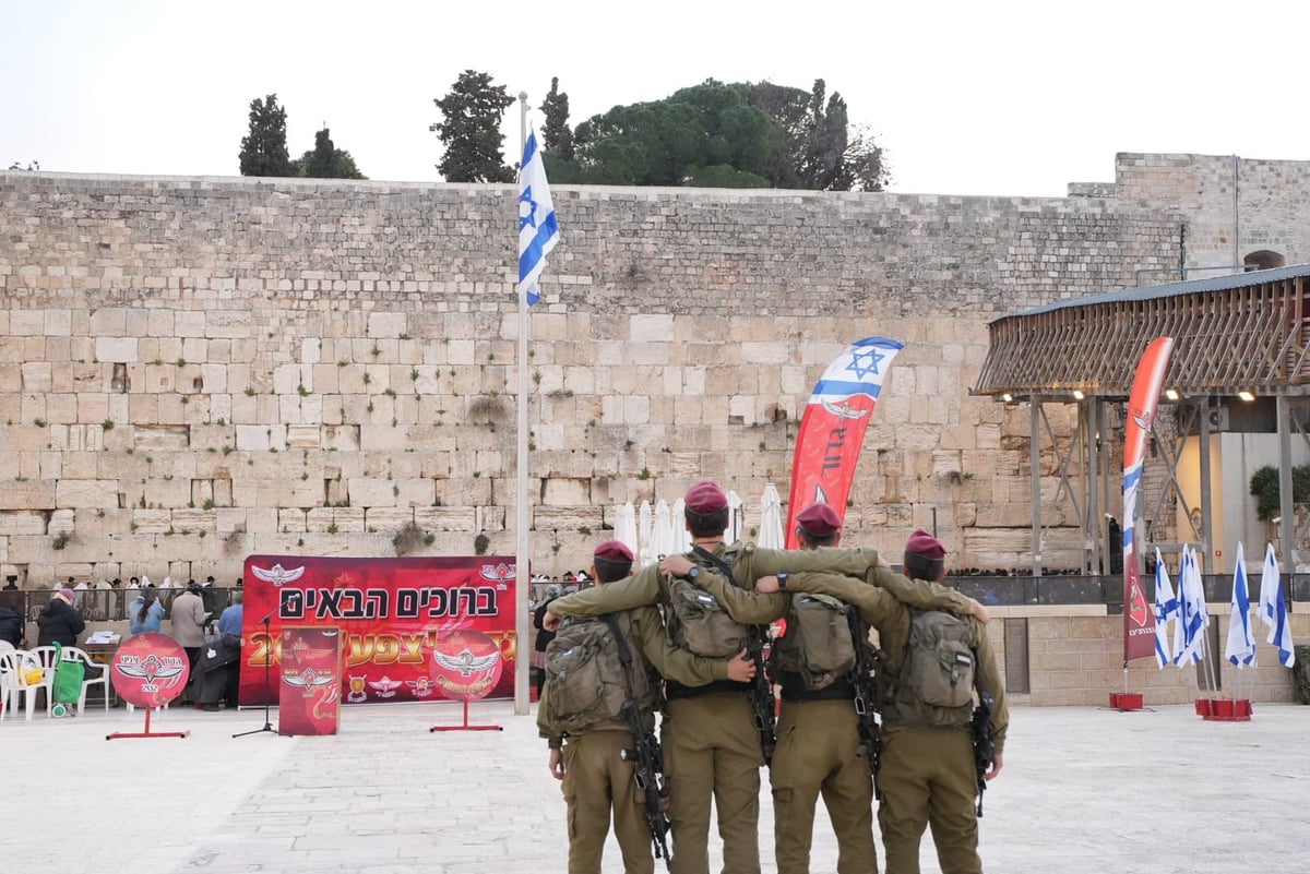 בוקר שושן פורים: אלפים והקצין שנפצע - בכותל המערבי • תיעוד