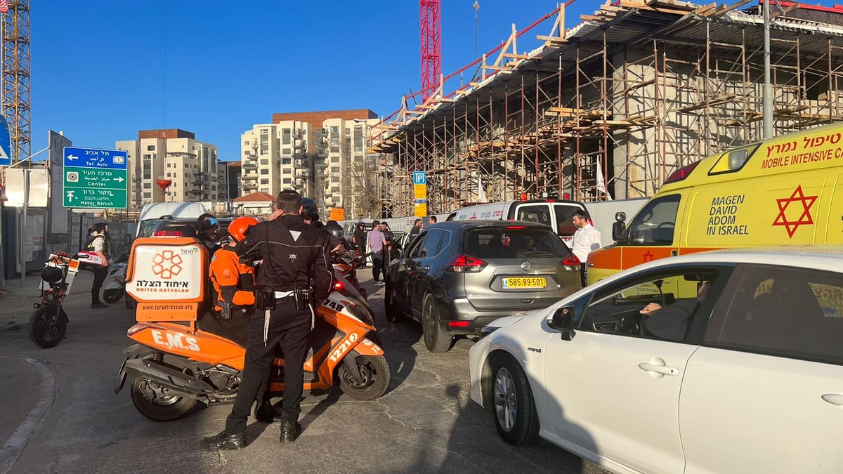 ירושלים: שלושה אחים חרדים הולכי רגל נפגעו מרכב