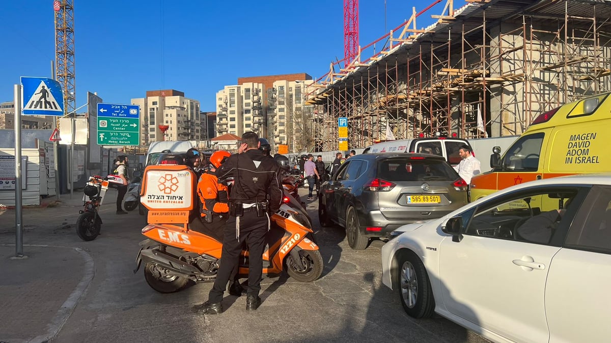 ירושלים: שלושה אחים חרדים הולכי רגל נפגעו מרכב