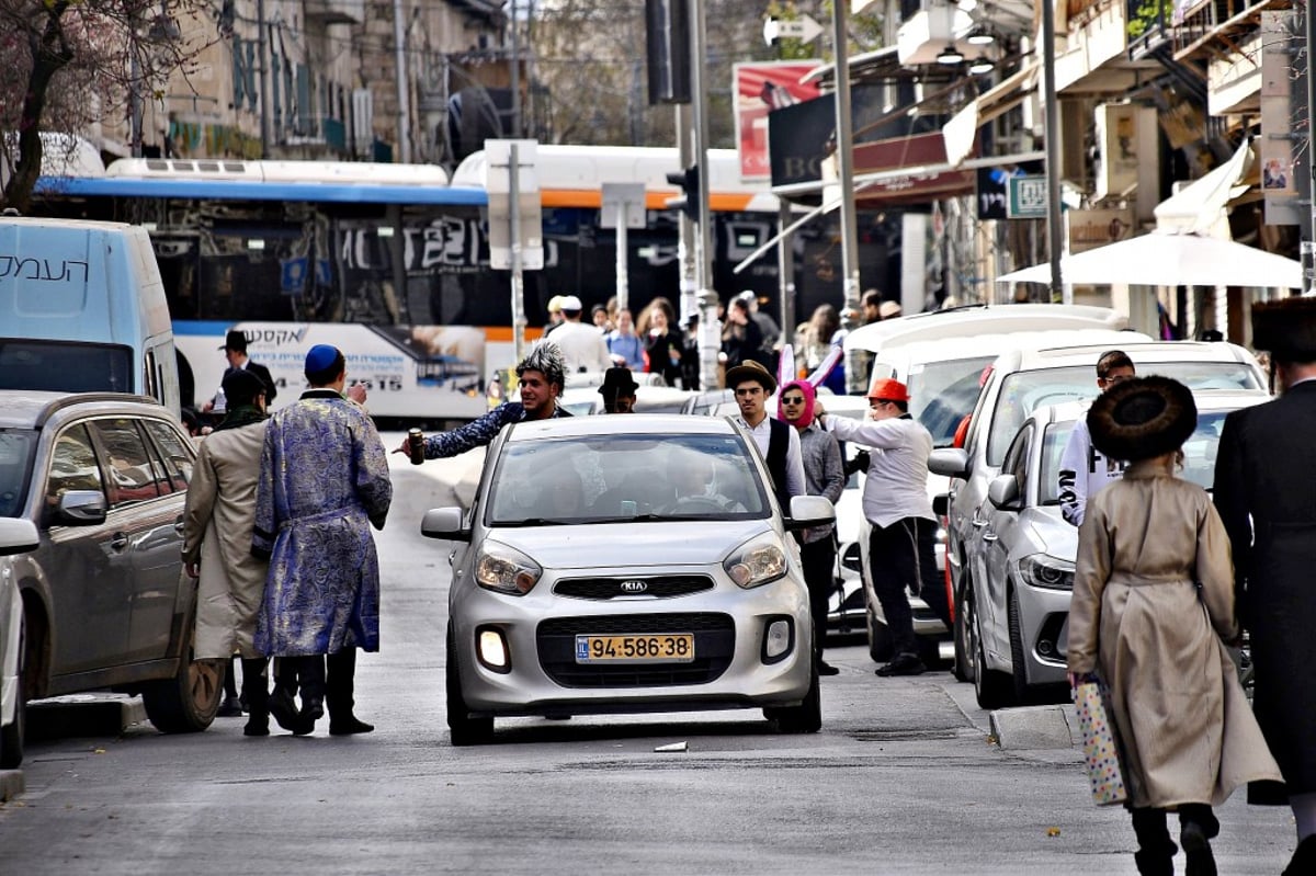 תיעוד מסכם: כך חגגו את פורים ברחובות ירושלים