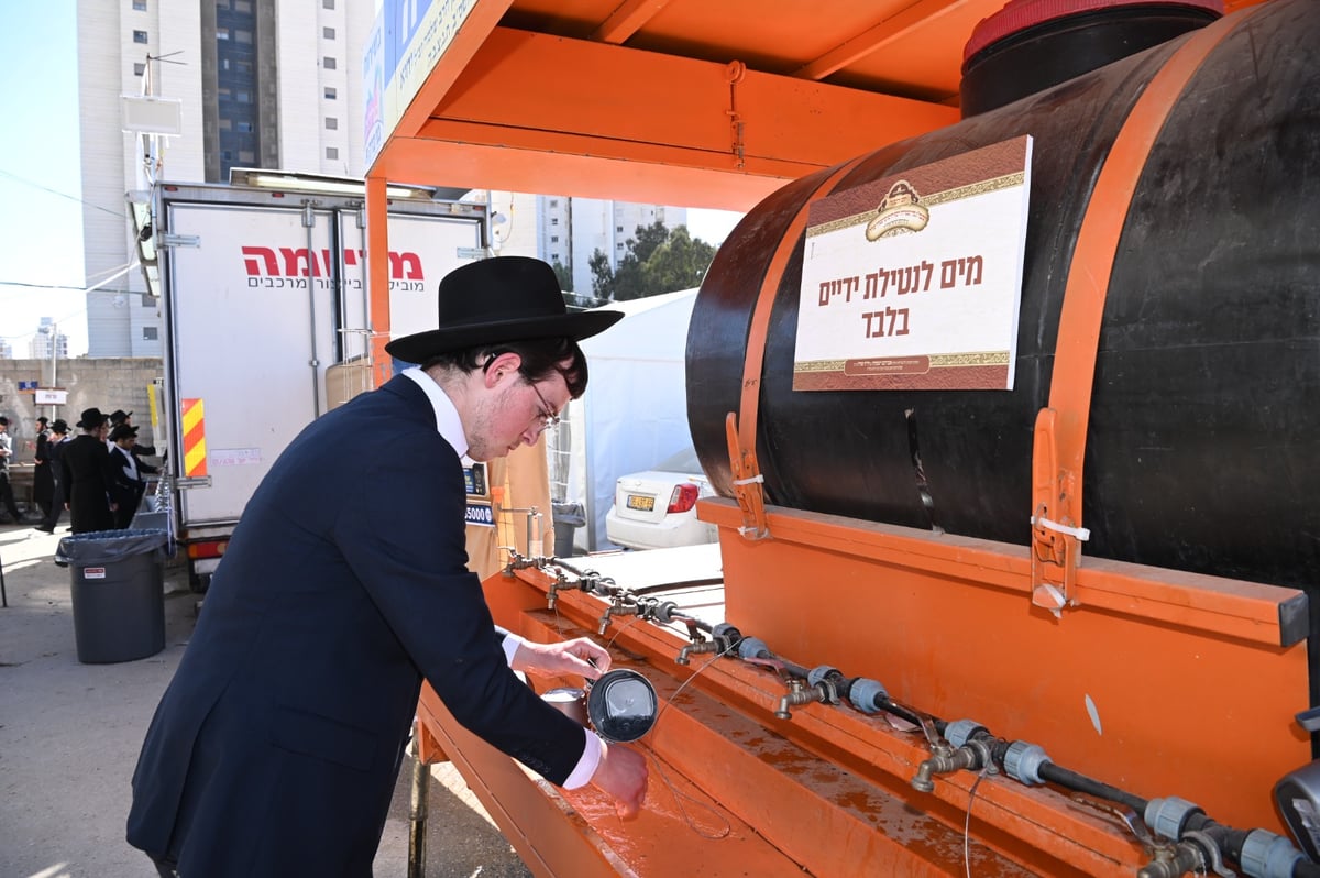 שנה ללא שר התורה זצ"ל: אלפים עלו לציונו | תיעוד