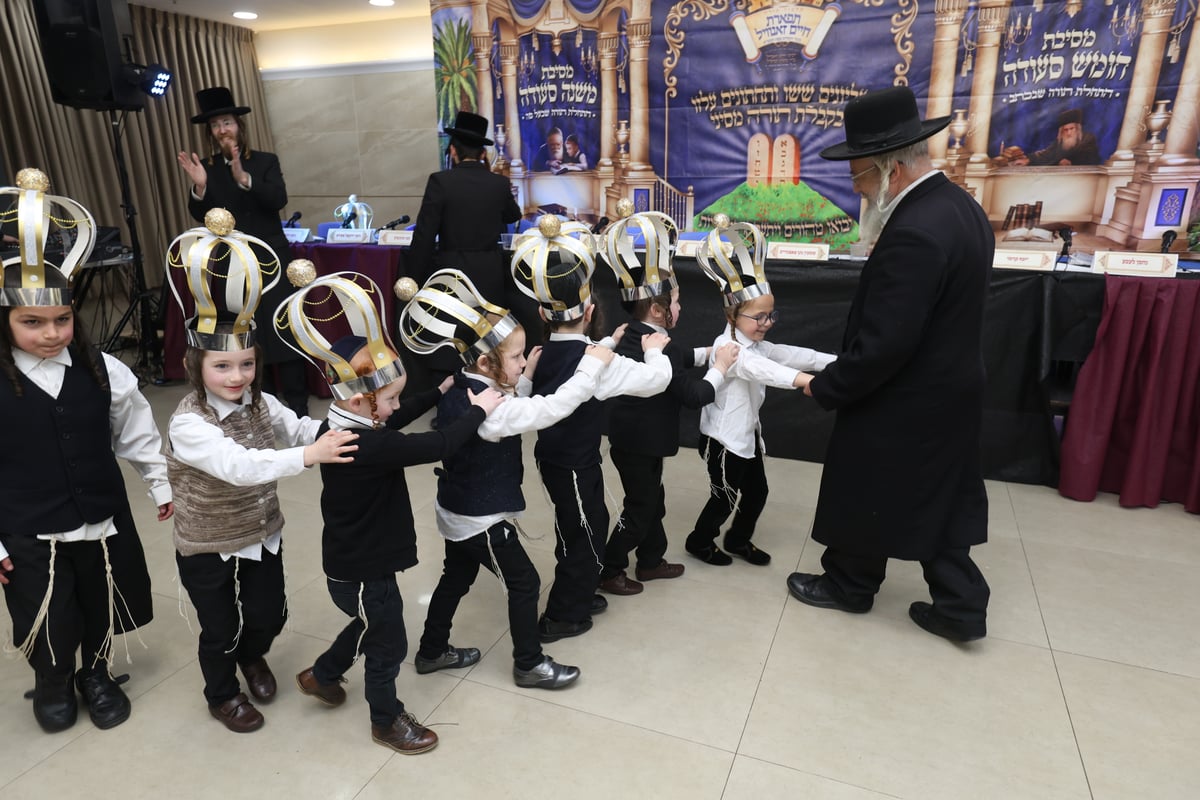 'חומש סעודה' בת"ת החסידי 'ריבניץ' בצפת | תיעוד