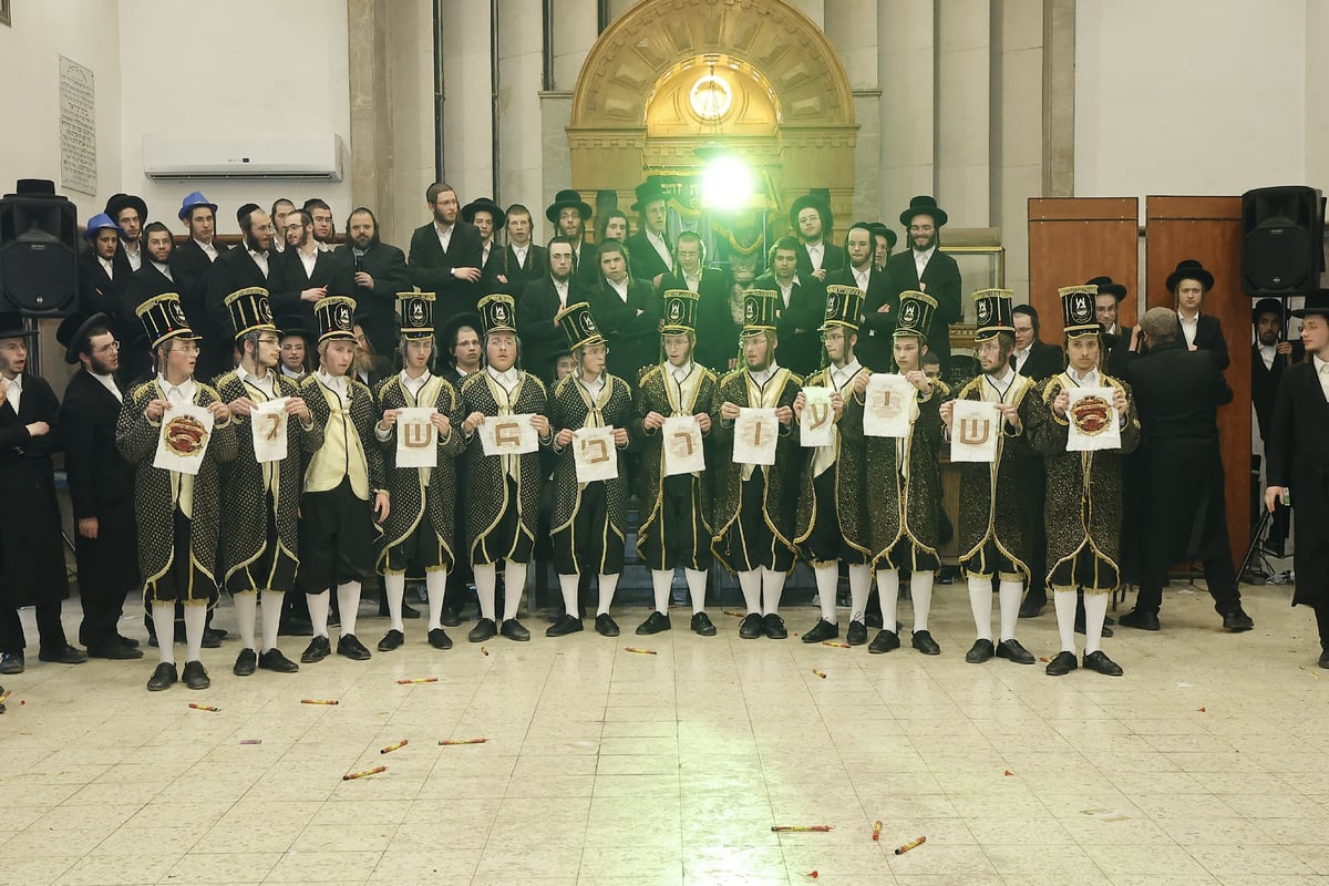 חג הפורים בחסידות דושינסקיא | תיעוד מיוחד