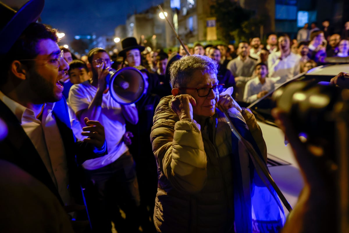 ההפגנה הסוערת נגד ח"כ משה גפני בבני ברק | תיעוד מסכם