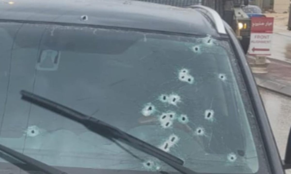 פיגוע ירי בחווארה: מחבל פתח באש לעבר רכב ובו בני משפחה יהודים; קצין מגולני נטרל אותו