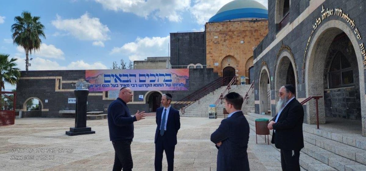 ח"כ הרב יוסף טייב בסיורו במתחם קבר רבי מאיר בעל הנס