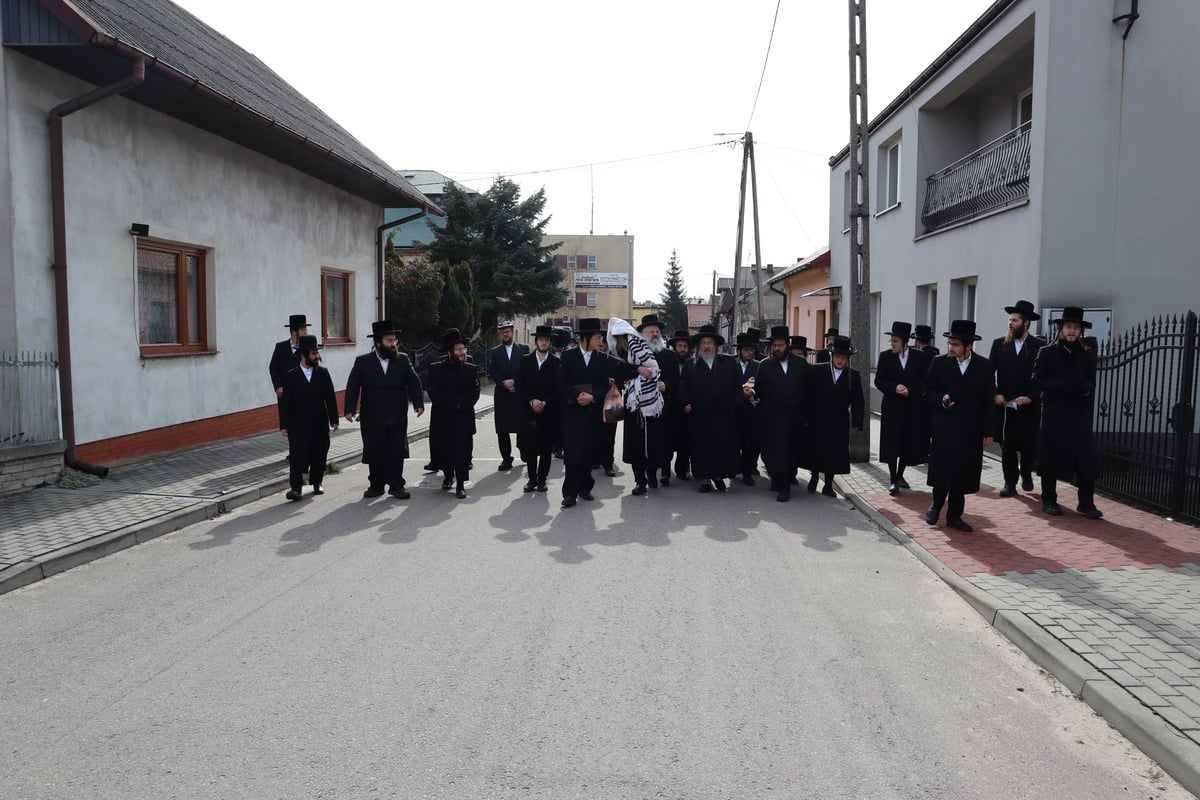 מסע הקודש של האדמו"ר מביאלה ב"ב לקברי אבותיו בפולין • תיעוד