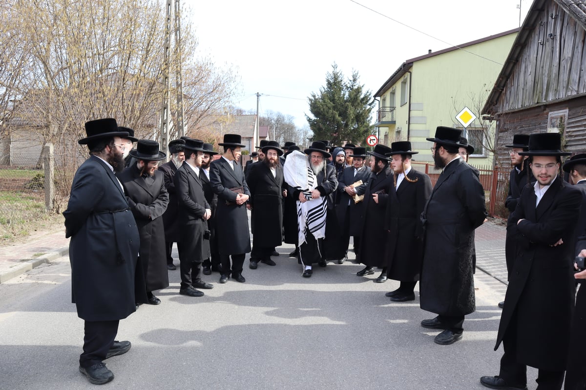 מסע הקודש של האדמו"ר מביאלה ב"ב לקברי אבותיו בפולין • תיעוד