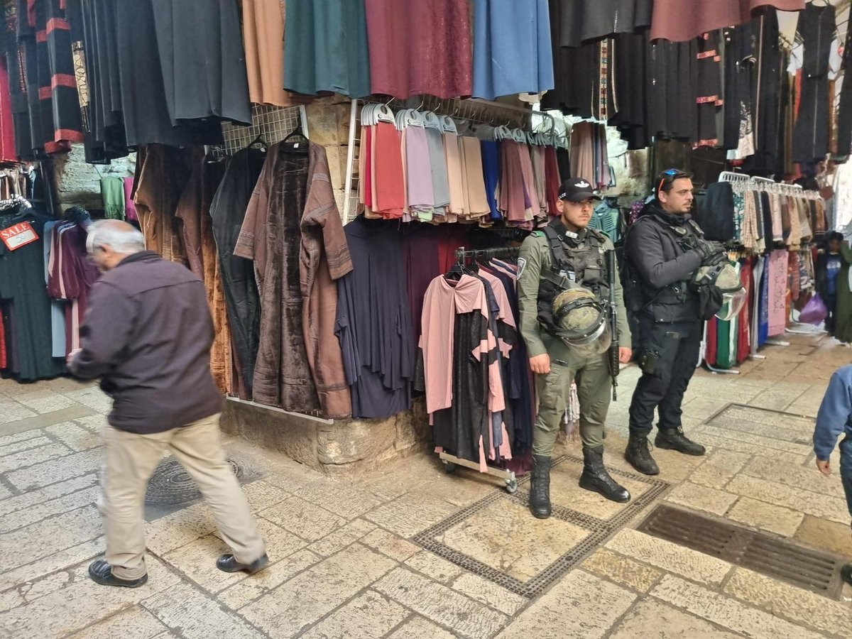 בהילוך מהיר: תיעוד מהמזל"ט המשטרתי מההמונים בהר הבית