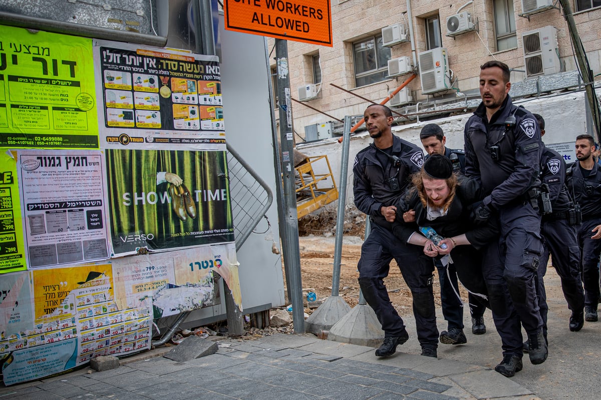 תיעוד ממחאת הענק נגד חנות הסלולר: כאלף מפגינים מחו