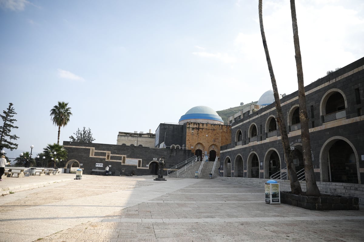 מתחם קבר רבי מאיר בעל הנס