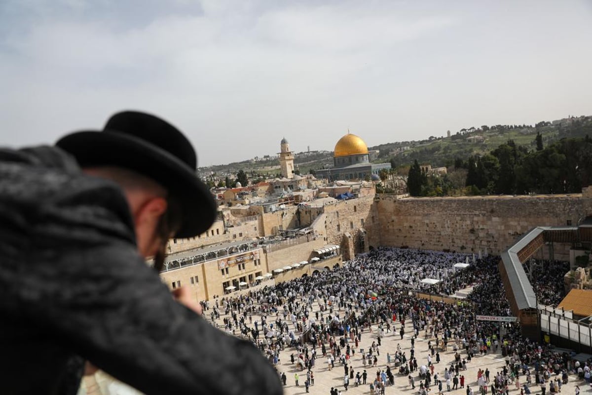 בצל גל הטרור: כך נראתה השנה ברכת הכהנים המסורתית | צפו