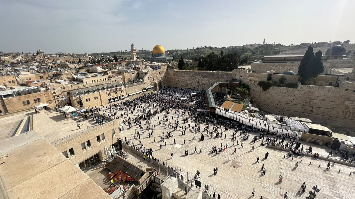 בצל גל הטרור: כך נראתה השנה ברכת הכהנים המסורתית | צפו