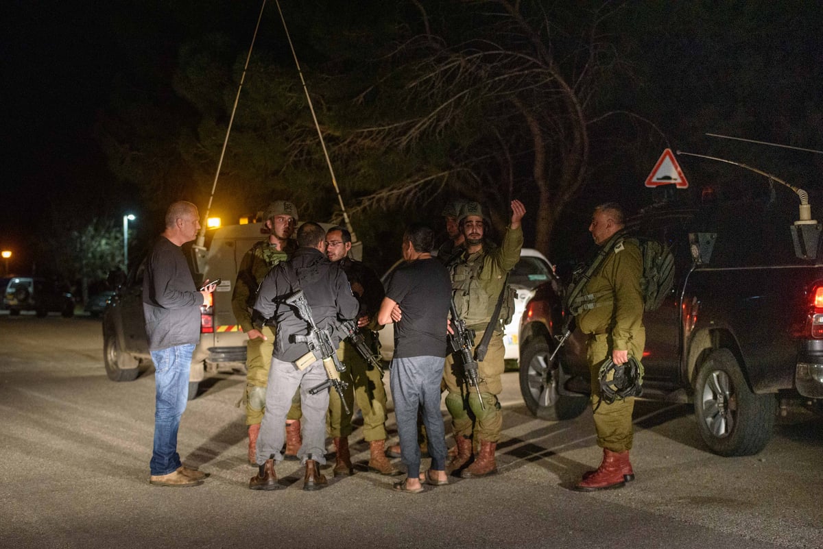 אחרי הירי: כך כוחות הביטחון חיפשו את הרקטות | תיעוד