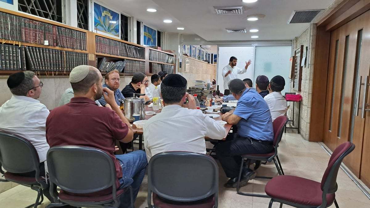 בוגר ישיבה? הצטרף לקהילת 'אחוות תורה' ותרגיש שייך