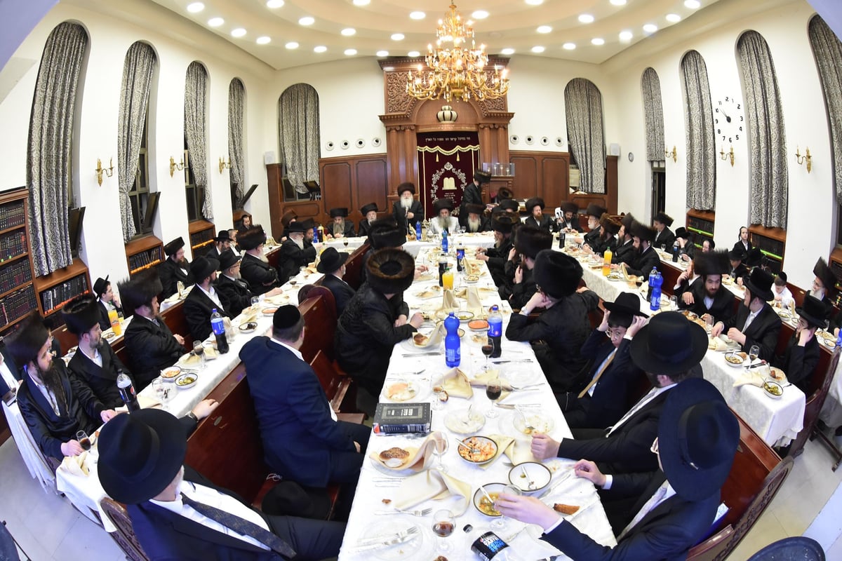 הילולת הדברי חיים אצל הגה"צ רבי סיני הלבשטאם