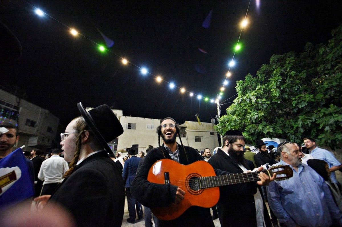 תיעוד ענק ומסכם: אלפים בקברו של יהושע בן נון