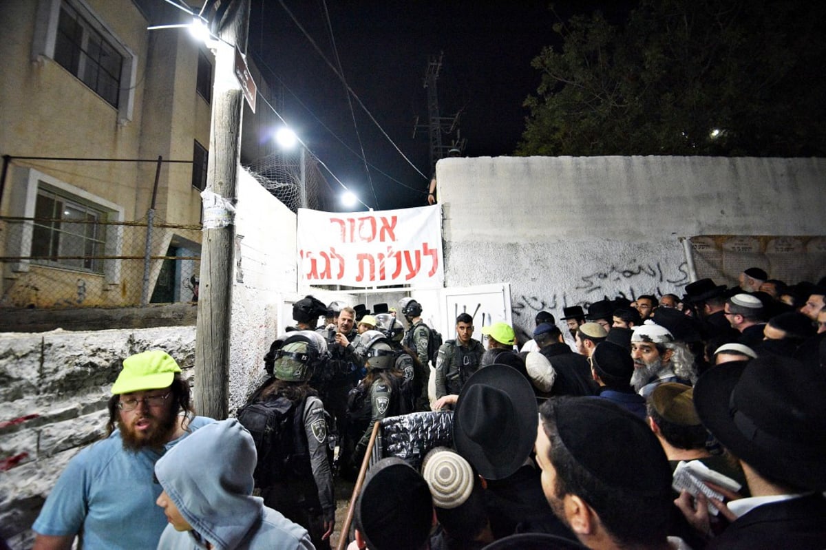 תיעוד ענק ומסכם: אלפים בקברו של יהושע בן נון