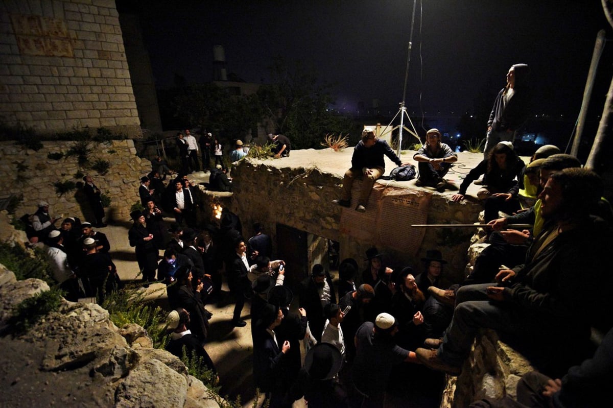 תיעוד ענק ומסכם: אלפים בקברו של יהושע בן נון