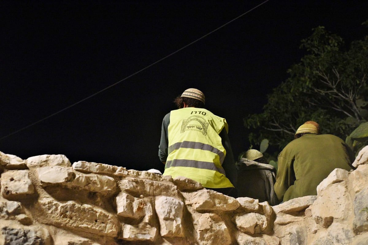 תיעוד ענק ומסכם: אלפים בקברו של יהושע בן נון