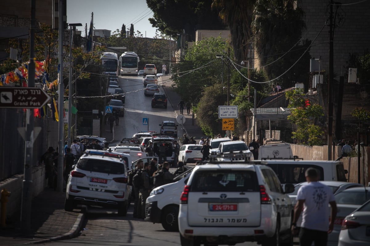 המרדף אחר המחבל שירה בשני חסידי ברסלב: לוחמים מיחידות מובחרות הוקפצו, מסוק הוזנק