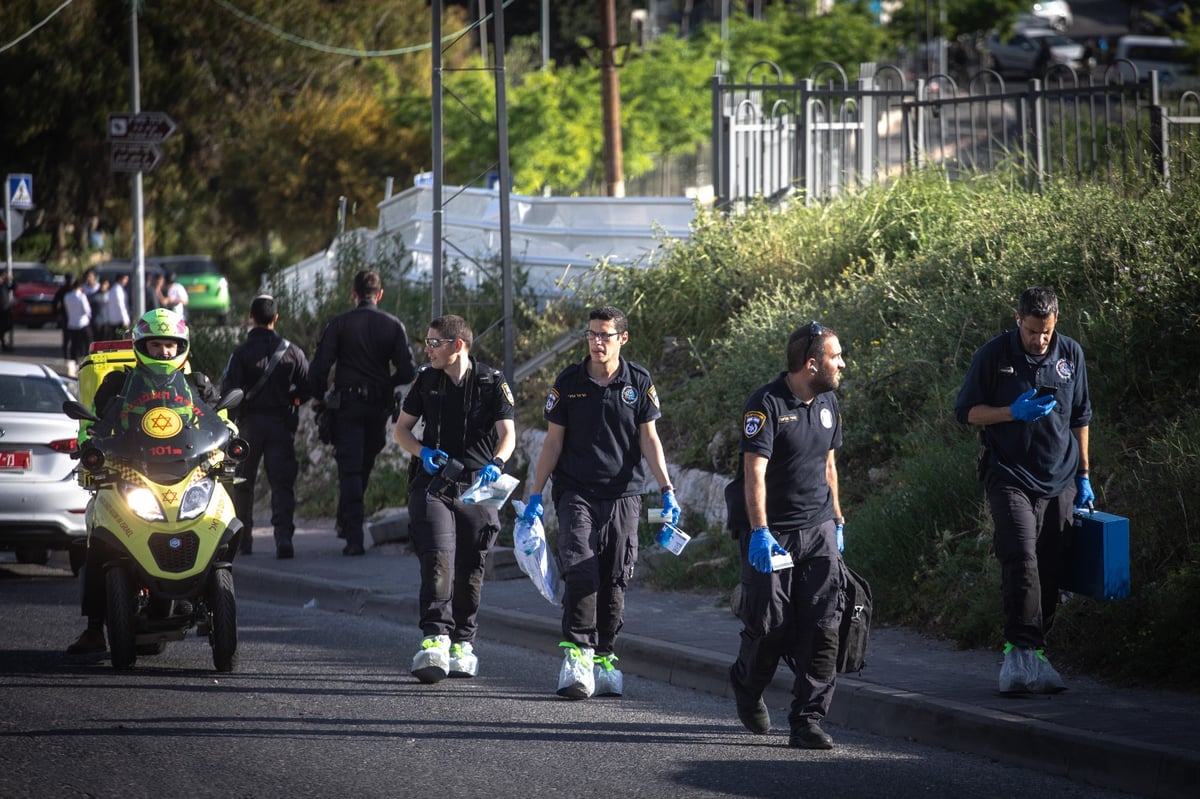 המרדף אחר המחבל שירה בשני חסידי ברסלב: לוחמים מיחידות מובחרות הוקפצו, מסוק הוזנק